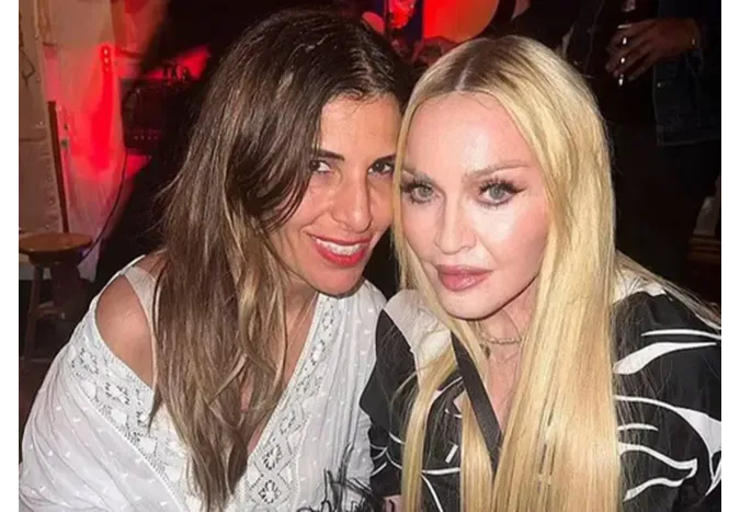 Мадонна с подругой