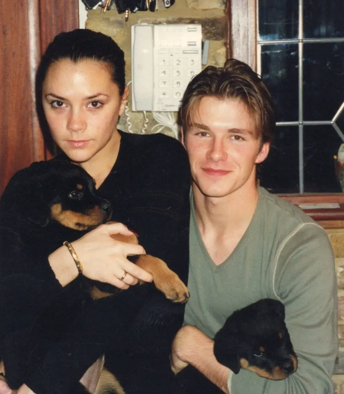 Дэвид и Виктория Бекхэм в 1999 году/Фото: davidbeckham/Instagram*