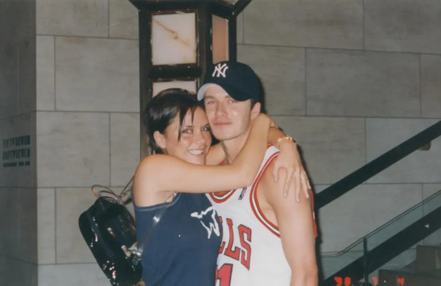 Виктория и Дэвид Бекхэм в 1998 году в Нью-Йорке/Фото: victoriabeckham/Instagram*