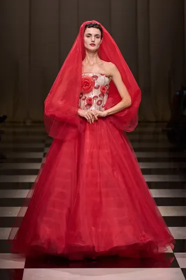 Бланка Падилья на показе Armani Prive Couture осень — 2023