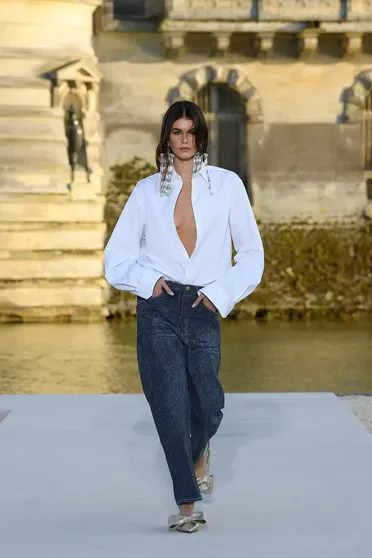 Кайя Гербер на показе Valentino Couture осень — 2023
