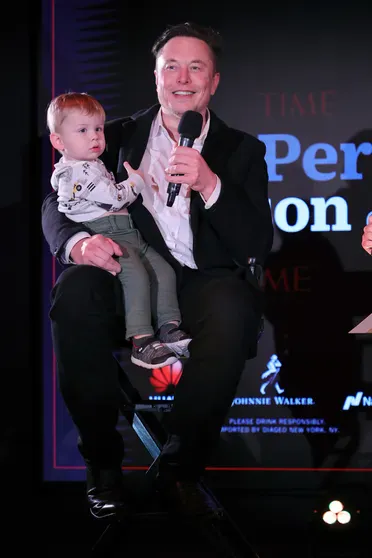 Илон Маск с сыном от Граймс