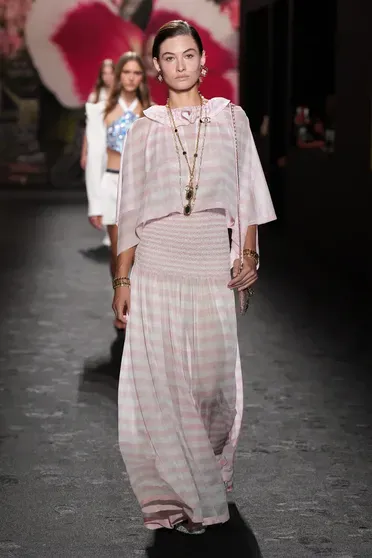 Грейс Элизабет на показе Chanel весна-лето — 2024