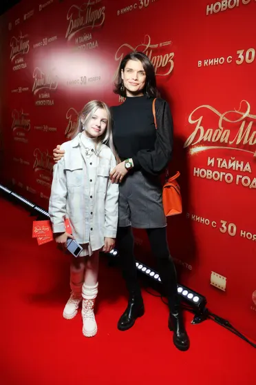 Анна Азарова с дочерью