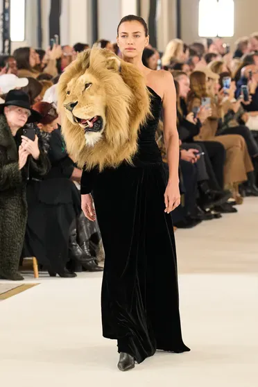 Schiaparelli Couture весна — 2023