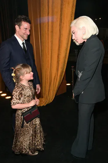 Брэдли Купер с дочерью и Леди Гага