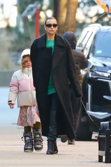 Ирина Шейк с дочерью Леей