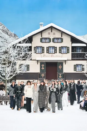Показ Chanel осень-зима — 2019