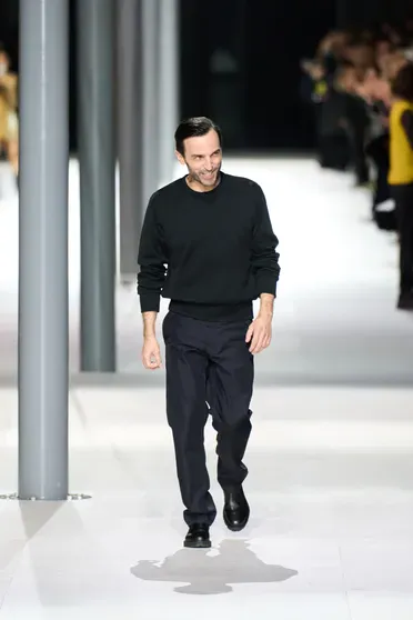 Николя Гескьер на финале показа Louis Vuitton осень-зима — 2024