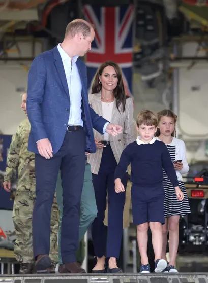 Принц Уильям и Кейт Миддлтон вместе с детьми