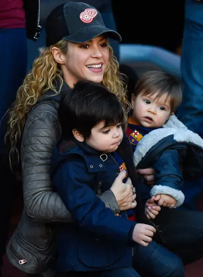 Шакира с детьми в 2015 году