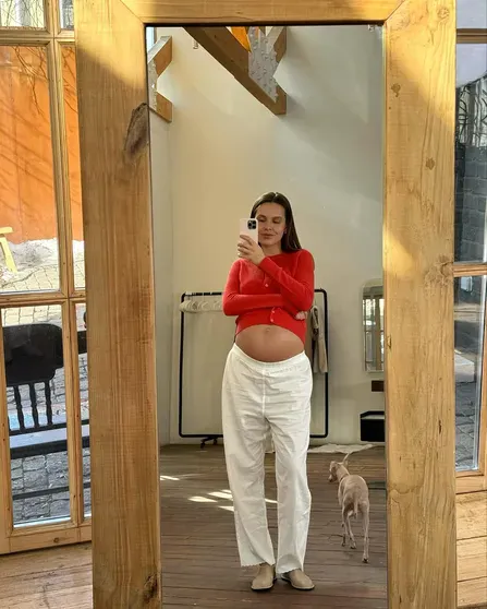 Дарья Клюкина, которая уже одной ногой в роддоме, делится с подписчиками своими беременными буднями/Фото: klyukina_d/Instagram*