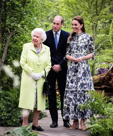 Кейт Миддлтон прекрасно ладила с королевой и поддерживала её на публичных мероприятиях/Фото: princeandprincessofwales/Instagram*