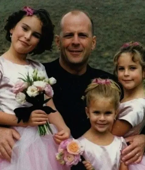 Брюс Уиллис с дочерьми