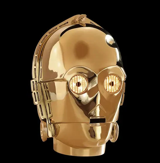Светящаяся голова C-3PO из фильма "Звездные войны: Новая надежда"