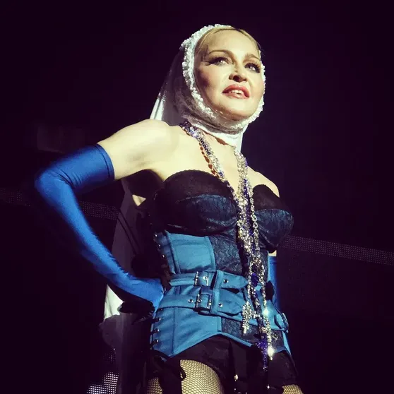 Мадонна на концерте в Лондоне