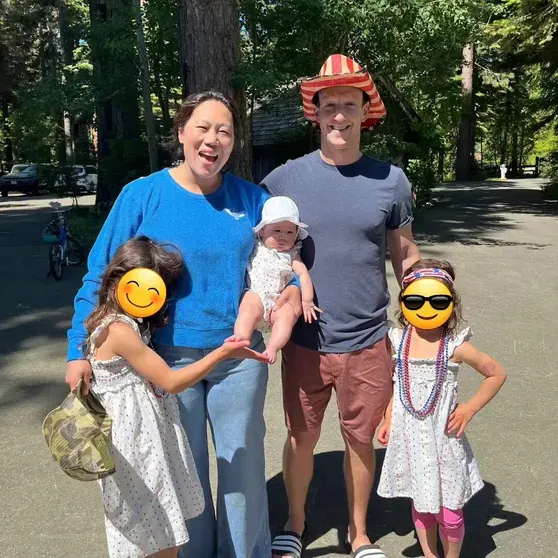 Марк Цукерберг с семьёй