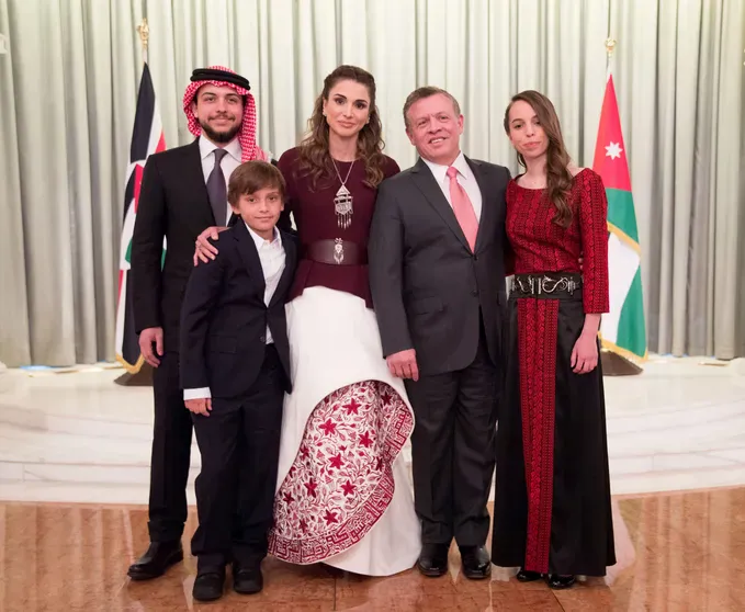 Королева Иордании Рания и король Абдалла II с детьми