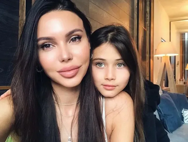 Оксана Самойлова с дочерью Ариелой