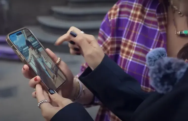 Ксения Собчак показала свой телефон с фото Тины Канделаки